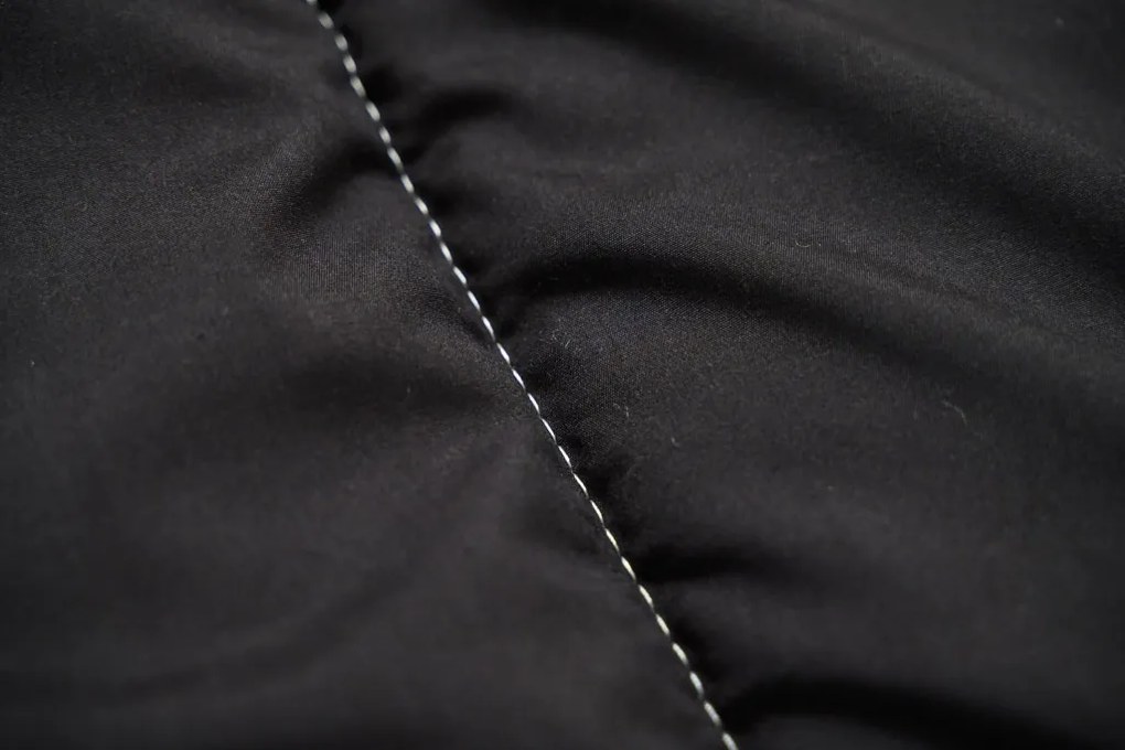 Egész éves steppelt paplan 140x200 cm üreges szálból, fekete