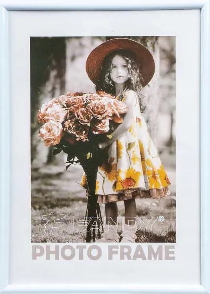 Simple műanyag képkeret 21x29,7 cm. lábbal Fehér