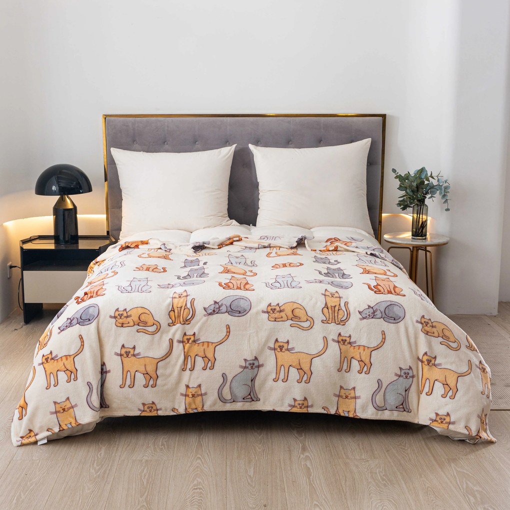 Mikroszálas takaró COLORED CATS krém Méret: 200 x 220 cm