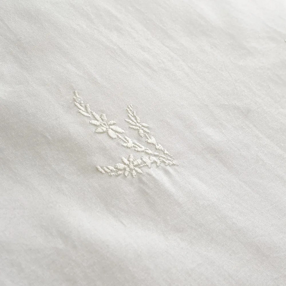 Pamut párnahuzat 50x75 cm Lottie Floral Embroidery – Bianca