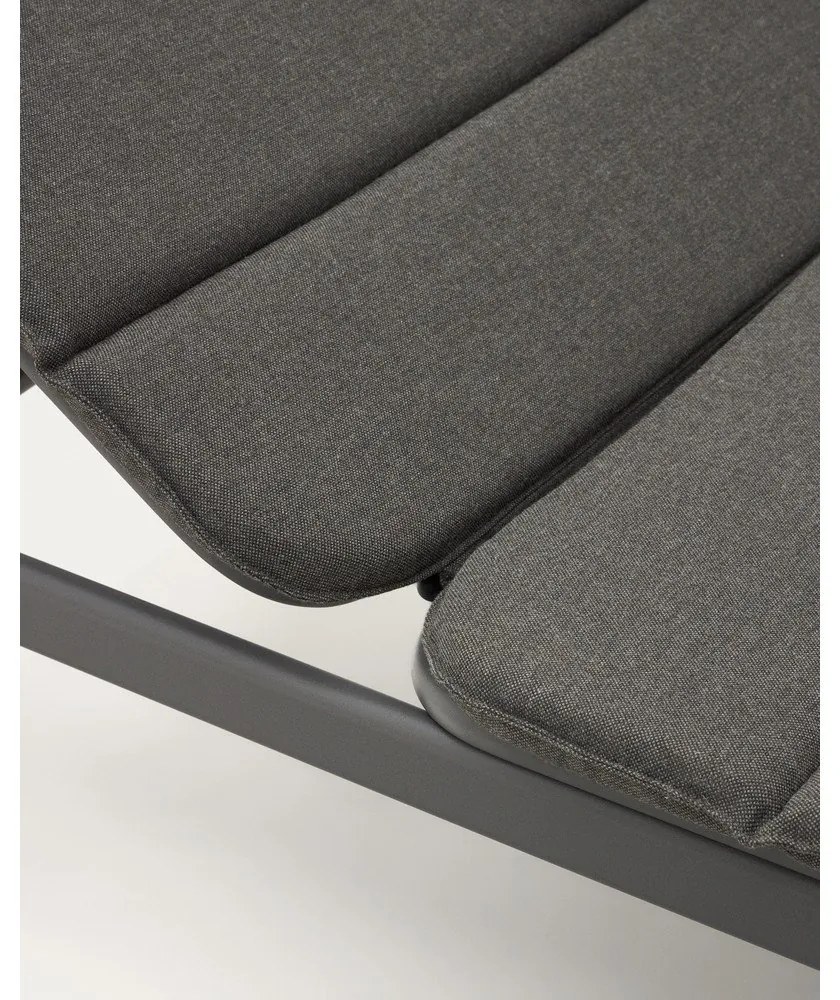 Fekete fém kerti napozóágy Marcona – Kave Home