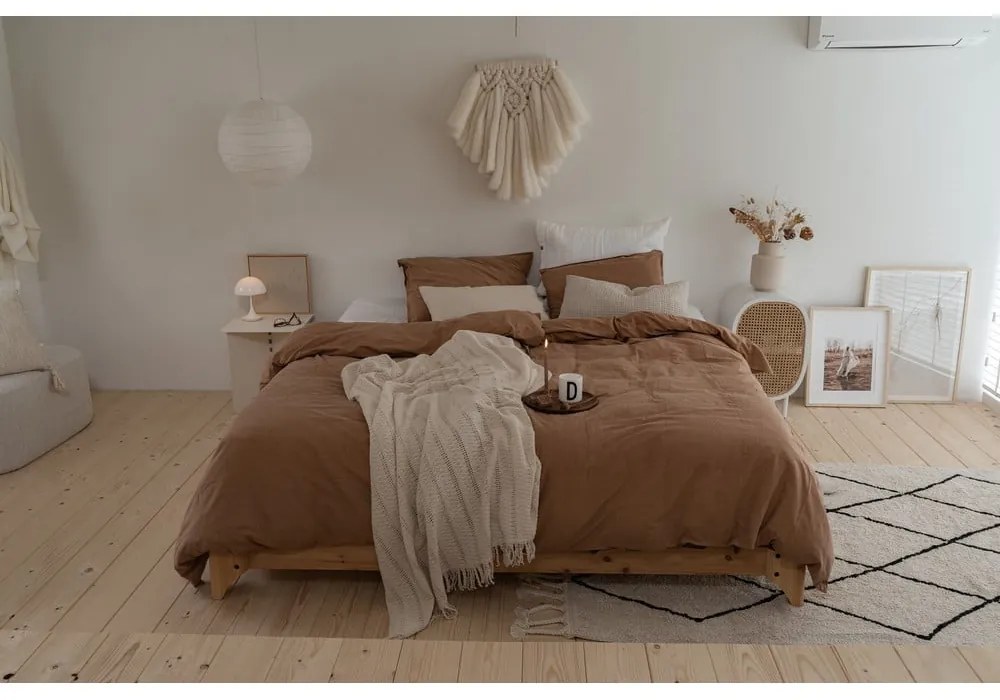Borovi fenyő franciaágy ágyráccsal 140x200 cm Elan – Karup Design