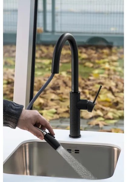 Sapho - Mosogatócsap kihúzható permetezővel FLAWO matt fekete