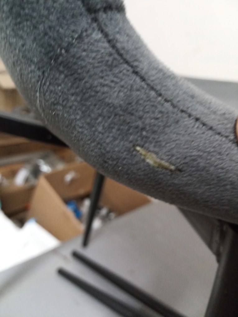 AKCIÓ Sötétszürke bársonyszék ASTI fekete lábakkal II. osztály