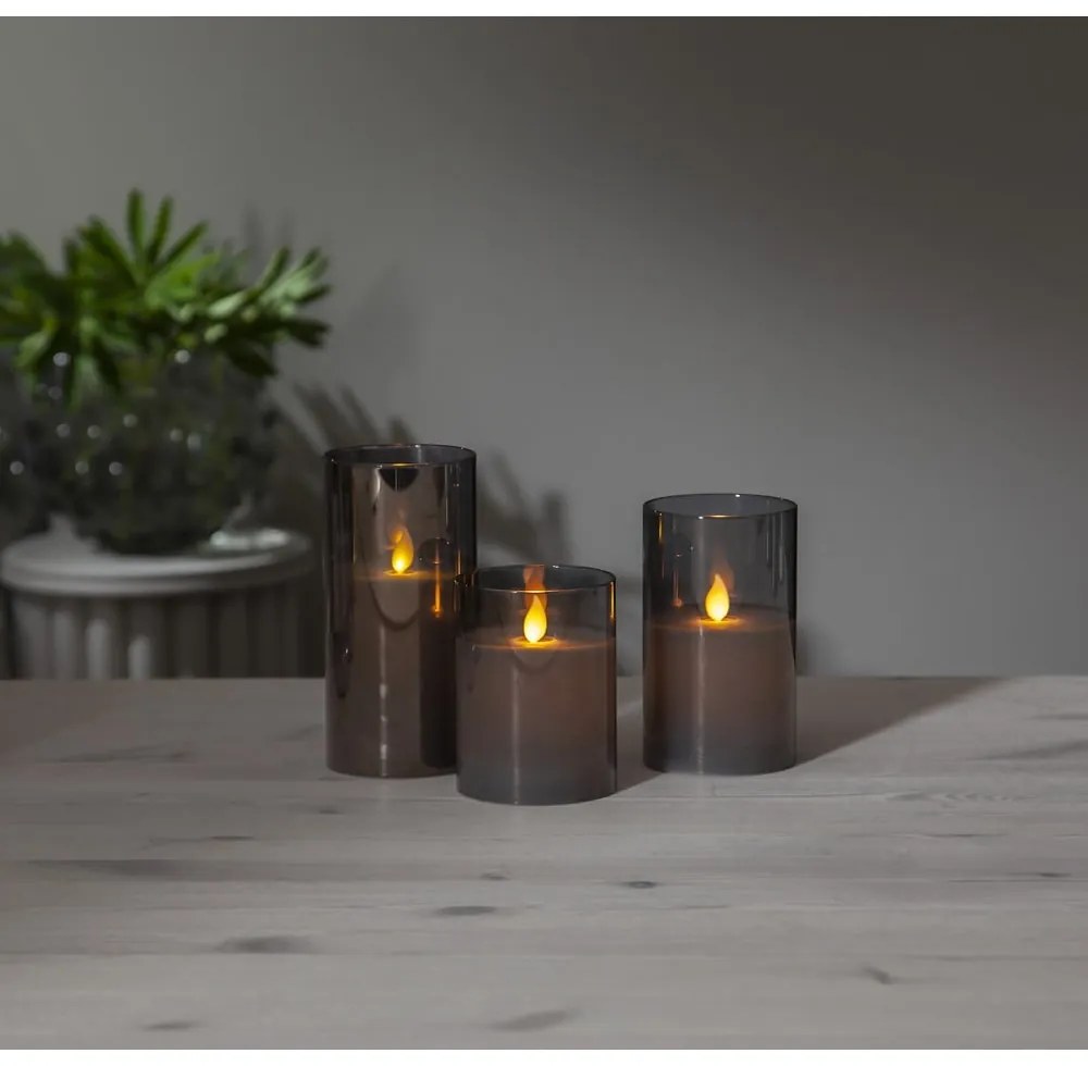 M-Twinkle szürke LED viaszgyertya üvegben, magasság 12,5 cm - Star Trading