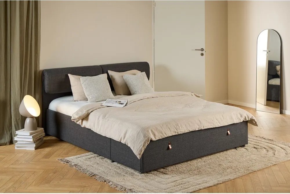 Sötétszürke kárpitozott ágyneműtartós franciaágy ágyráccsal 160x200 cm Calvi – Actona