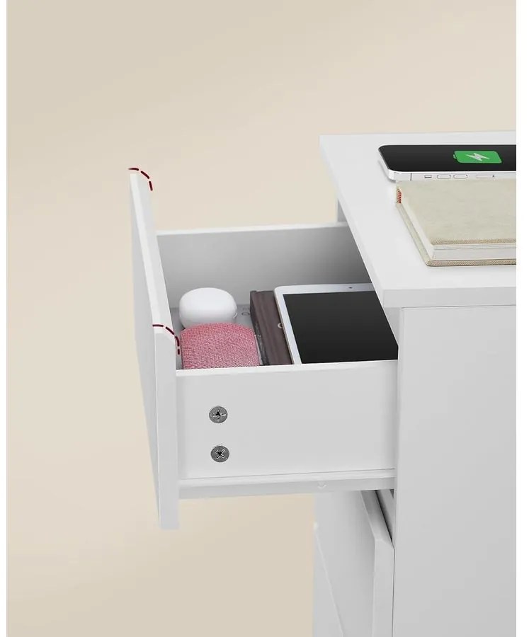 VASAGLE éjjeliszekrény 2 darabos szett, 2 hálózati aljzattal és 2 USB-porttal, fehér színben