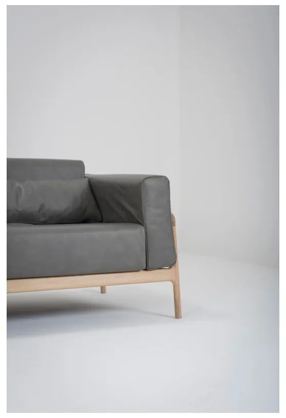 Fawn sötétszürke kanapé bivalybőrből, tömör tölgyfa szerkezettel, 210 cm - Gazzda