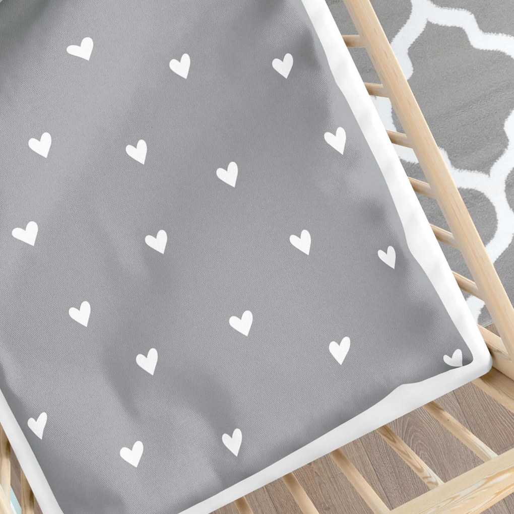 Goldea gyermek pamut ágyneműhuzat kiságyba - szívecskék, szürke alapon 110 x 125 és 35 x 55 cm