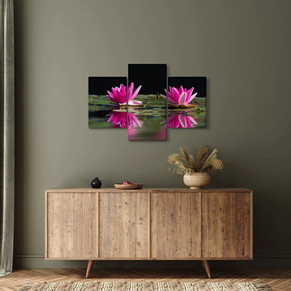 A tavirózsa képe a vízen (90x60 cm)