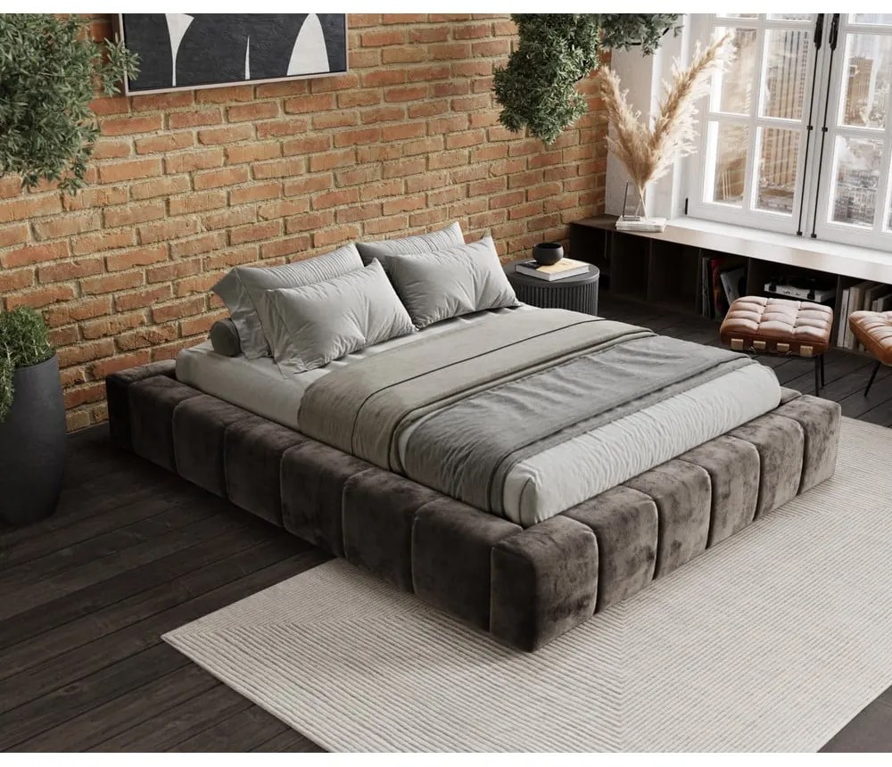 Barna kárpitozott ágyneműtartós franciaágy ágyráccsal 160x200 cm Aruba L – Maison de Rêve