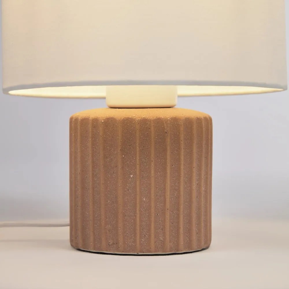 Fehér-natúr színű asztali lámpa textil búrával (magasság 28 cm) Eshe – Kave Home