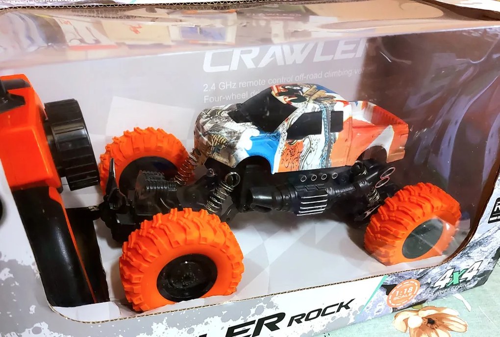 Crawler Rock 4WD 1:18 méretarányú 2,4 GHz-es távirányítós Pick Up
