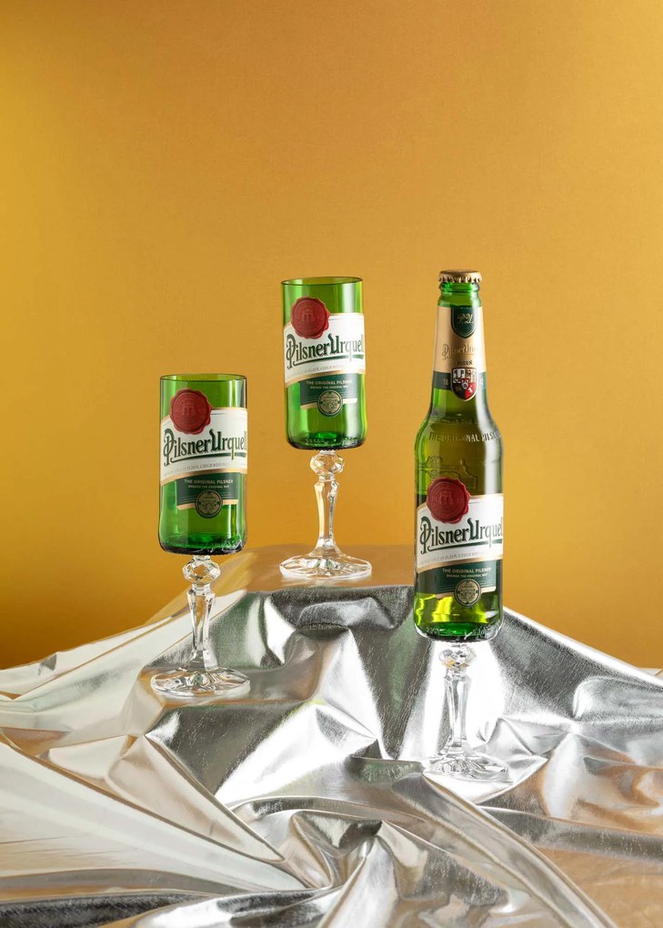 Lukáš Houdek a HG atelier s.r.o. Újratervezett Pilsner Urquell pohár, DRUNK GLASSES kollekció - Lukáš Houdek