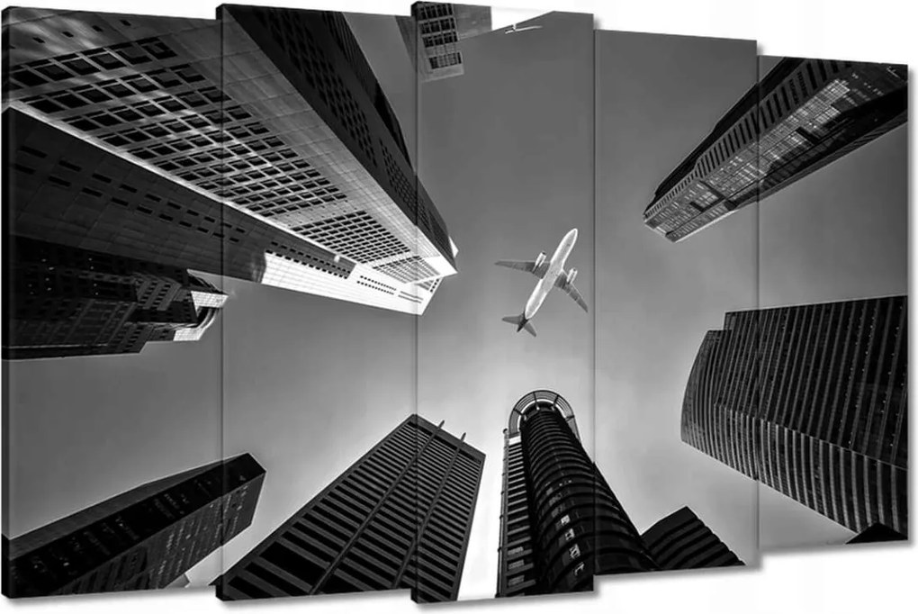 Képek 150x95 Repülőgép a város felett