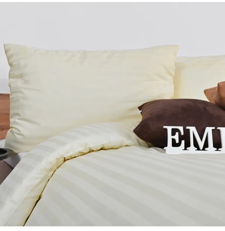 EMI krémszínű damaszt ágyneműhuzat, A standard egyszemélyes ágy szett tartalma: 1x 140x200 + 1x 70x90