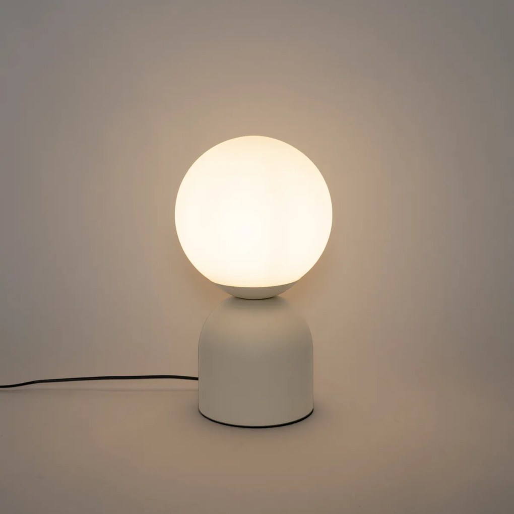 Hotel Chic asztali lámpa bézs opál üveggel - Pallon Trend