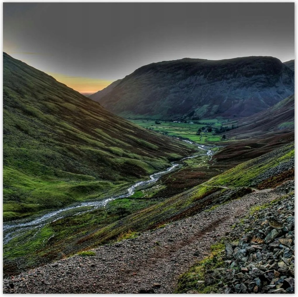 Poszterek 100x100 Napfelkelte a hegyekben