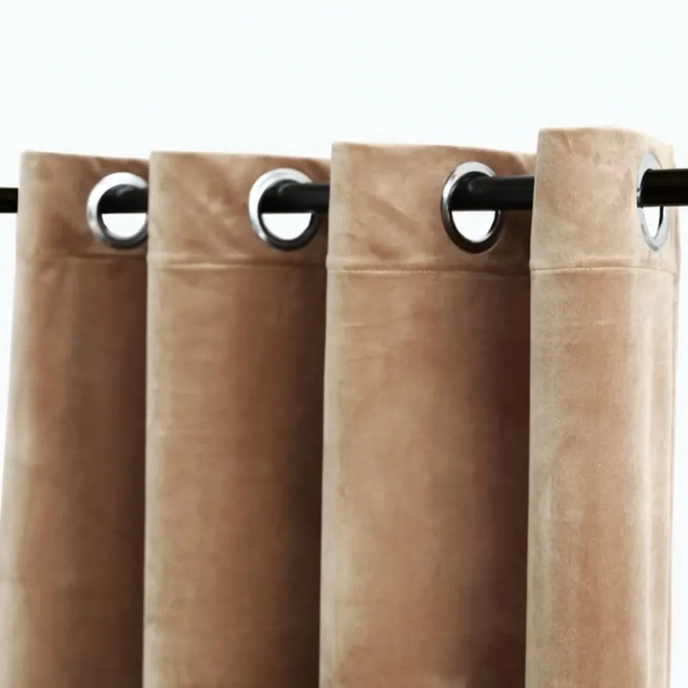 2 db bézs bársony sötétítőfüggöny gyűrűkkel 140 x 225 cm