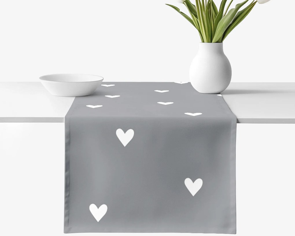 Goldea pamut asztali futó - szívecskék, szürke alapon 35x140 cm