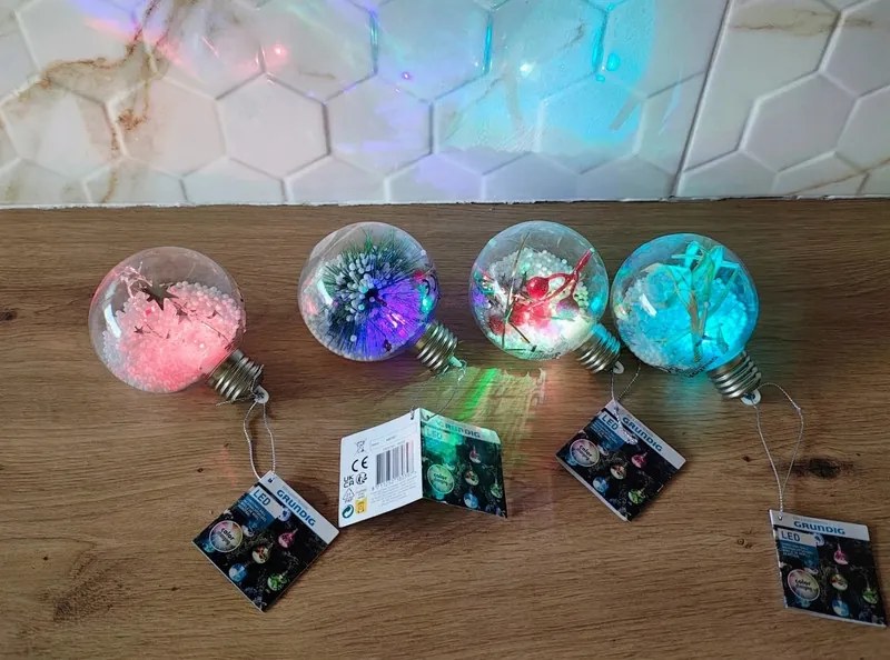 Törhetetlen Led karácsonyfa gömbök Grundig 4 darabos szett