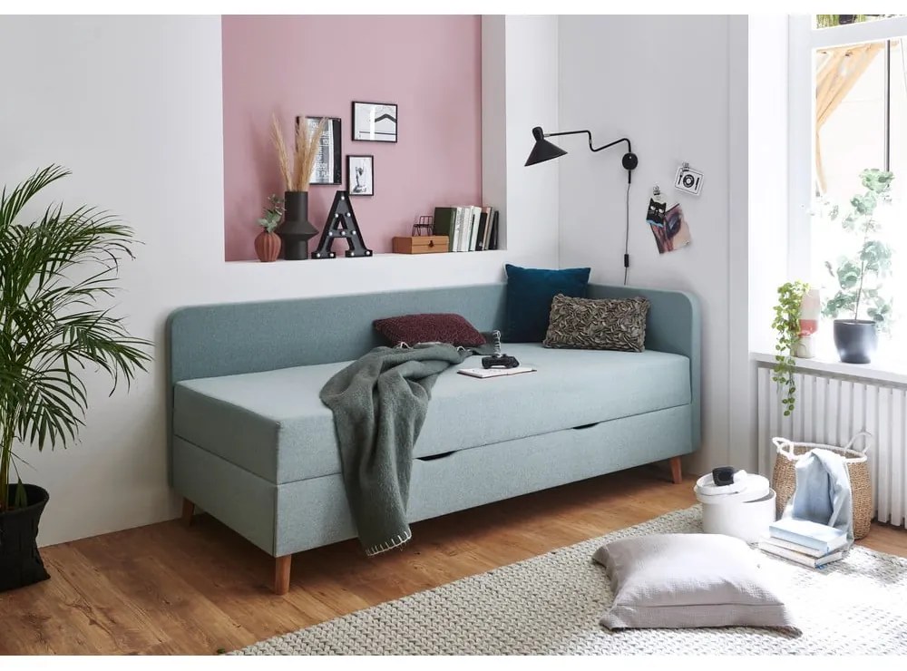 Világoskék kárpitozott egyszemélyes ágy tárolóhellyel 120x200 cm Cabana – Meise Möbel