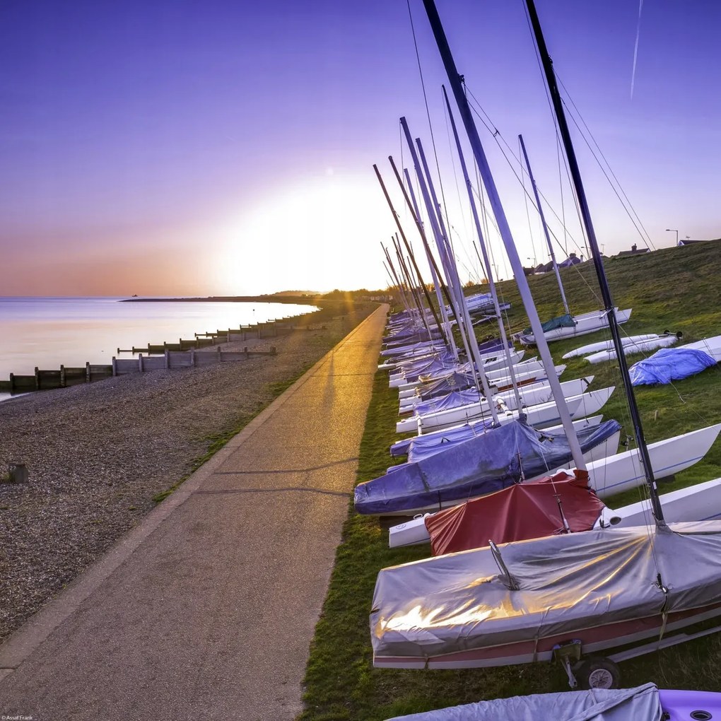 Poszter 40x40cm Kajakok a móló partján, Assaf Frank