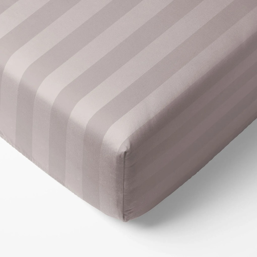 Goldea körgumis damaszt lepedő - szürkésbarna csíkos 80 x 160 cm