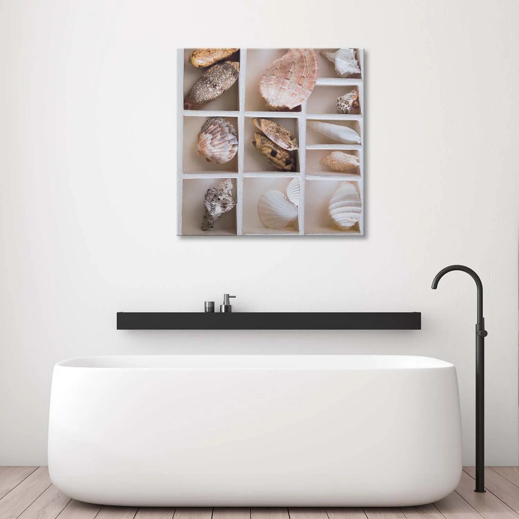 Gario Vászonkép Válogatott kagylók egy dobozban Méret: 60 x 60 cm