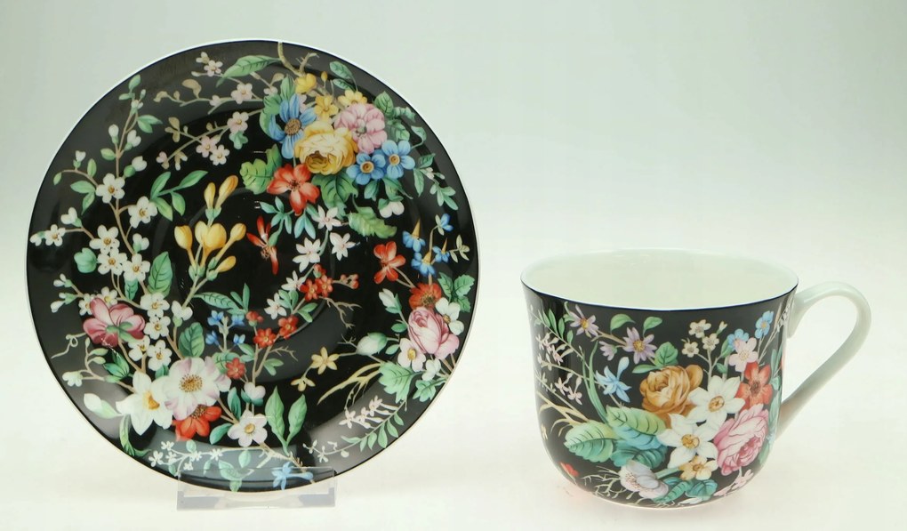 Elegáns virágos csésze Bone China 370 ml