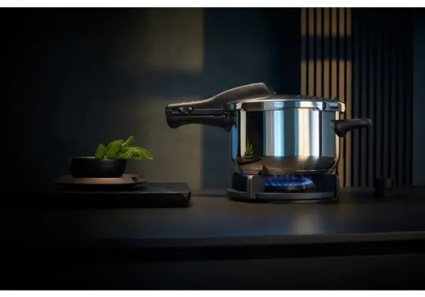 WMF - PERFECT rozsdamentes acél nyomásfőző készlet 8,5 l + 4,5 l