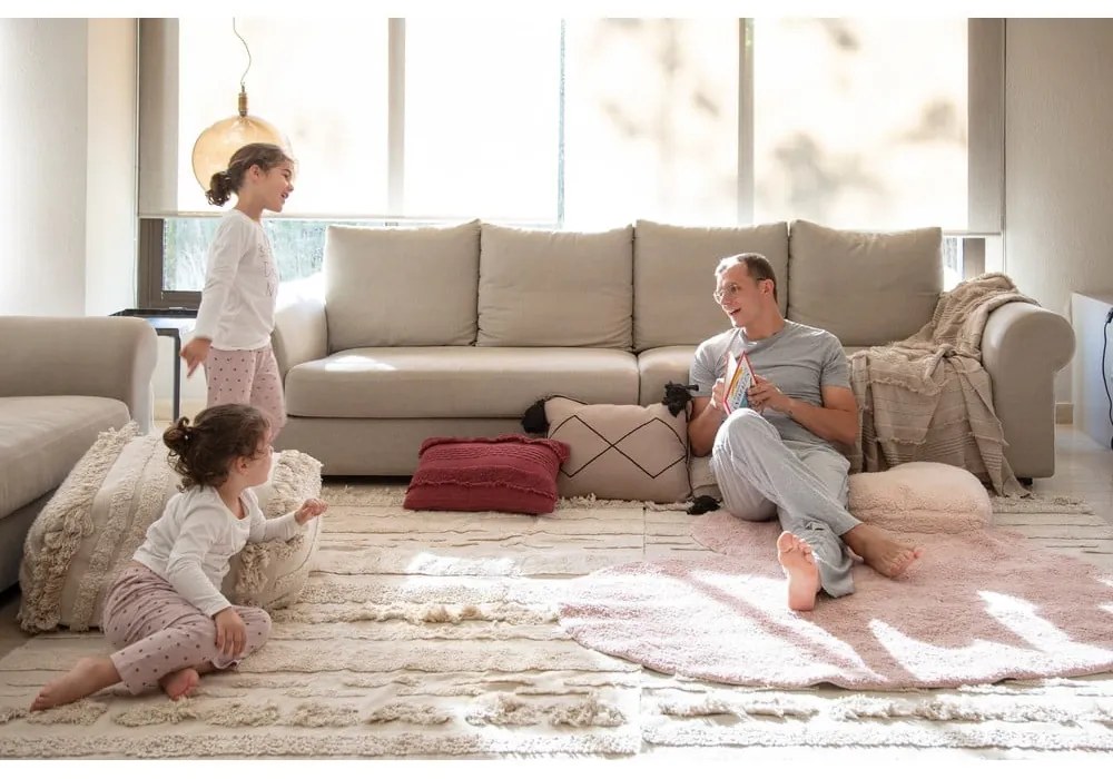 Rózsaszín mosható kézi szövésű pamut gyerek szőnyeg 160x180 cm Puffy Love – Lorena Canals