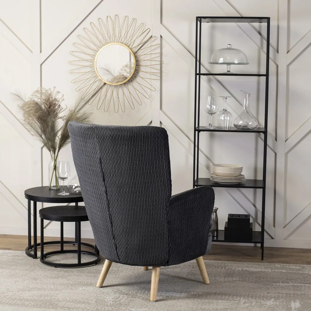 Scaun de sufragerie elegant cu tapițerie din material bej și picioare cromate. MOLLY