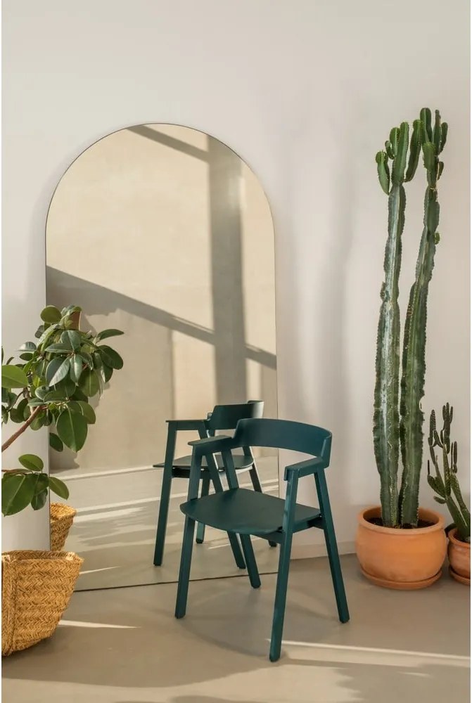 Petróleum színű tölgyfa karfás étkezőszék Flip – Gazzda