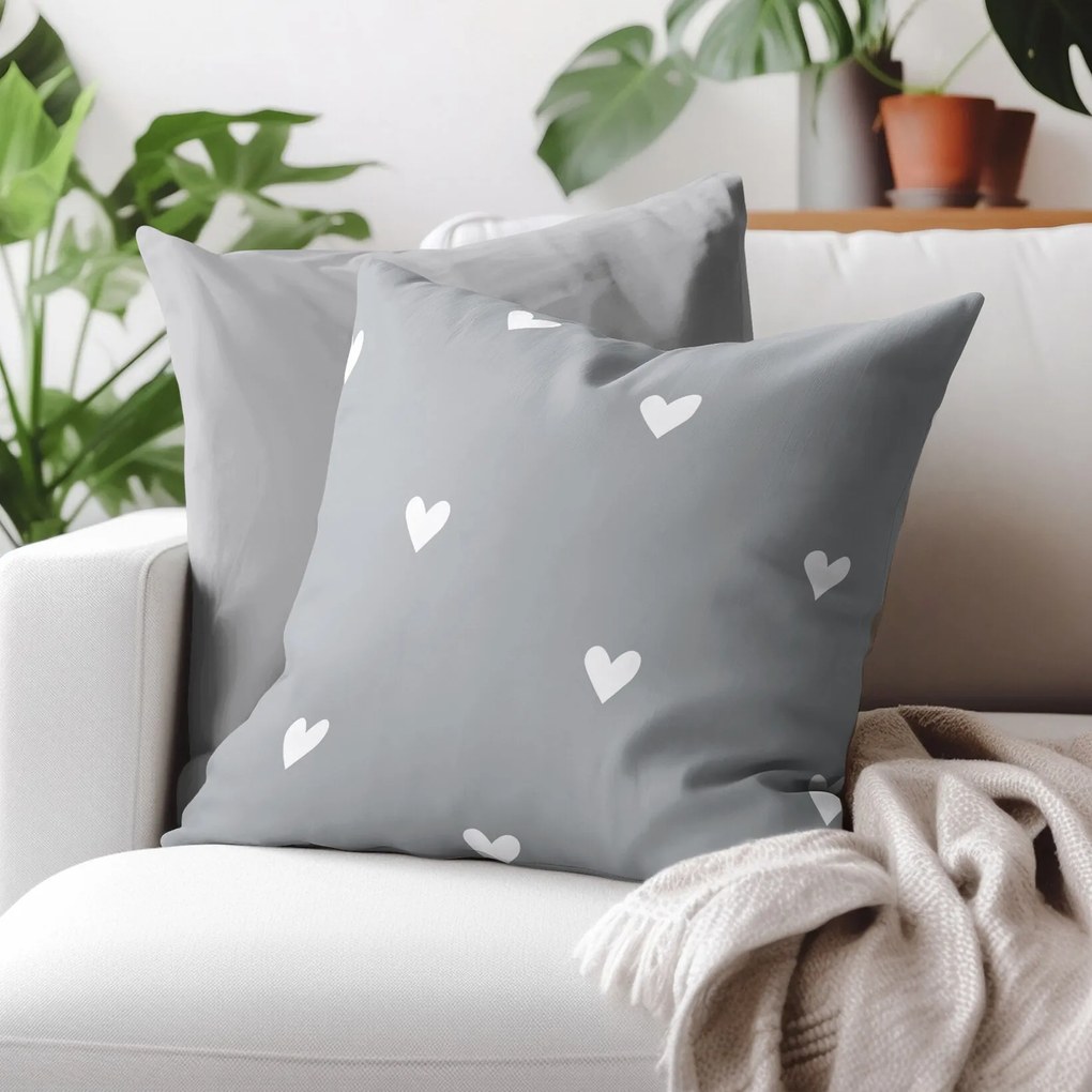 Goldea pamut párnahuzat - szívecskék, szürke alapon 50 x 70 cm