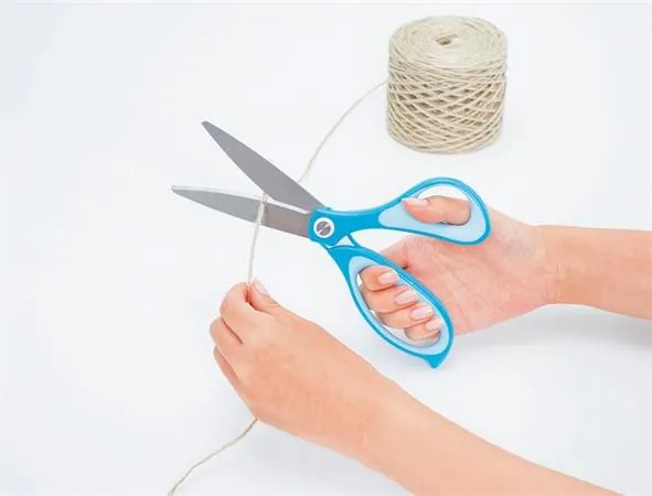 Olló, általános, 17,5 cm, PLUS Fitcut Curve, világoskék (PLUS35052)