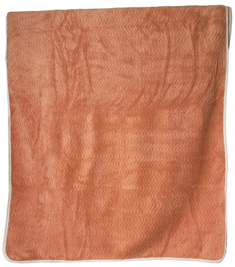 Mikroplüss törülköző - narancssárga A törülközők mérete: 70x140 cm