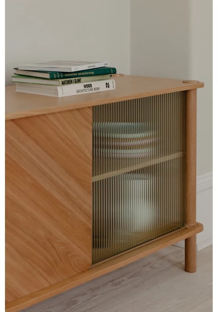 Natúr színű tölgyfa tálalószekrény tolóajtóval 135x73,5x48 cm Italic – UMAGE