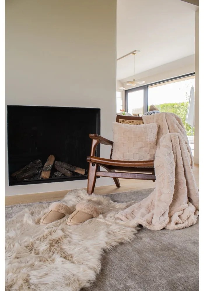 Barna mikroplüss takaró 150x200 cm Rava – Tiseco Home Studio