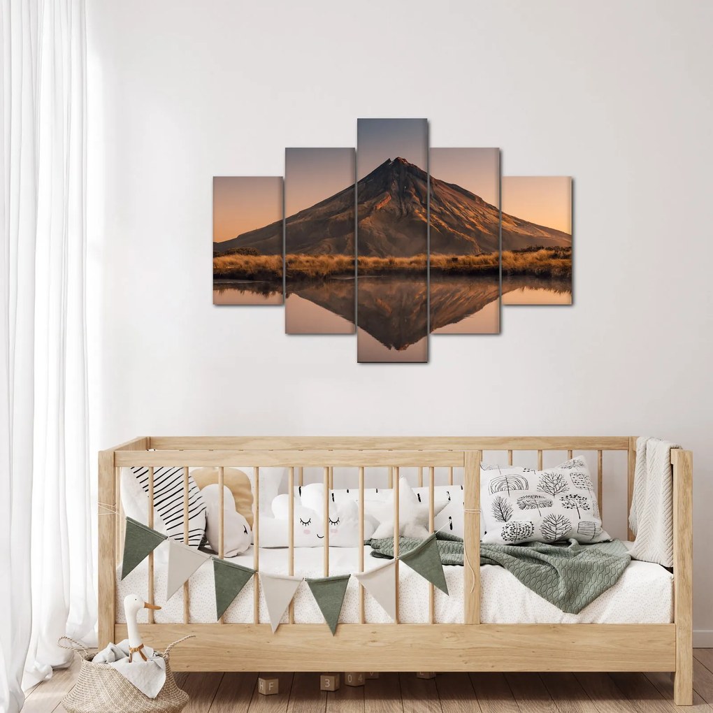 A Mount Taranaki visszaverődése, Új-Zéland (150x105 cm)