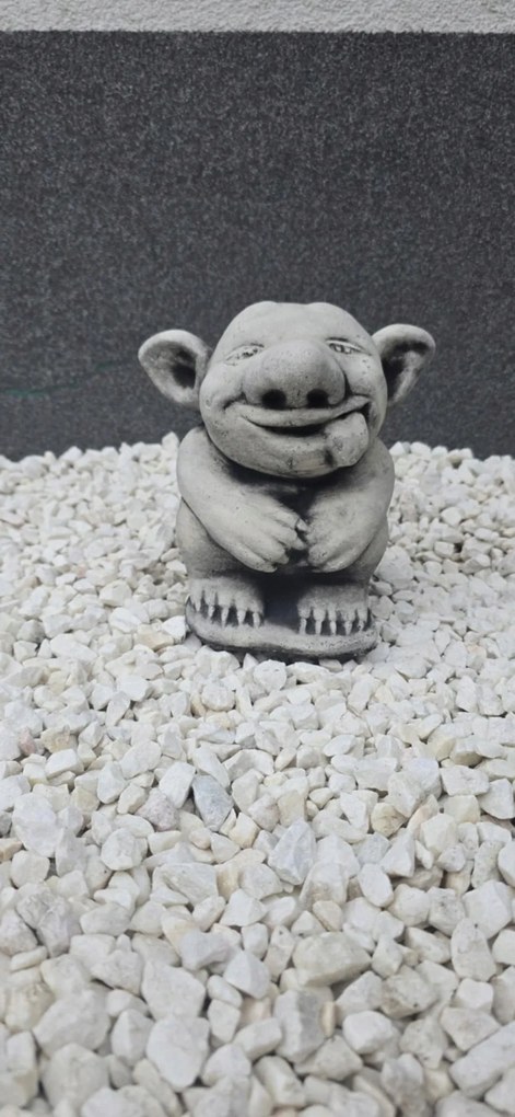 kerti troll figura , figura,beton vízköpő dekoráció