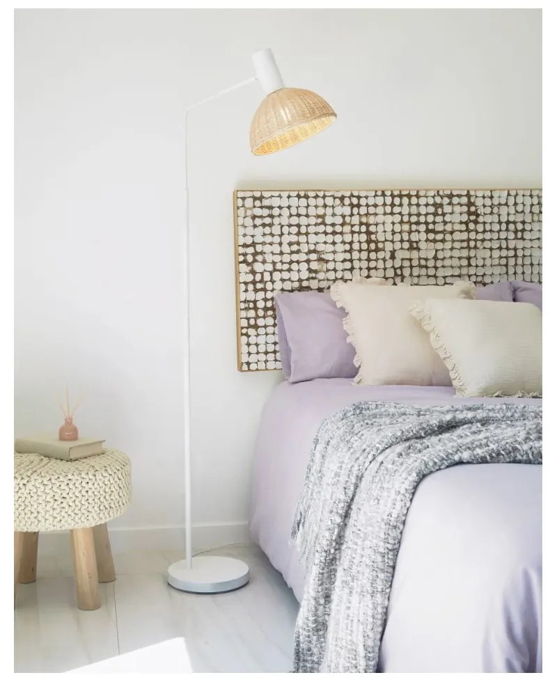 Natúr színű állólámpa rattan búrával (magasság 157 cm) Damila – Kave Home
