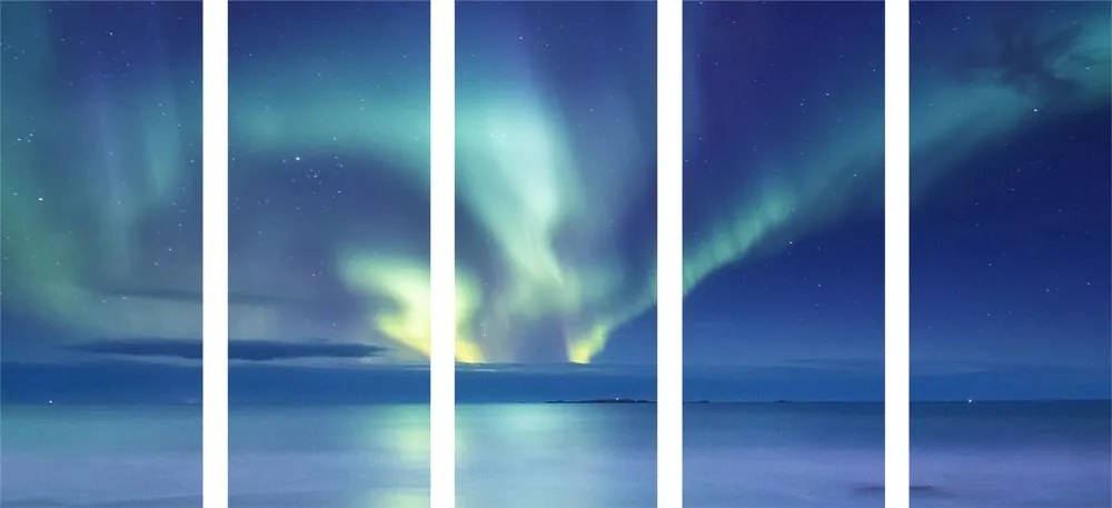 5-részes kép aurora borealis az óceán felett