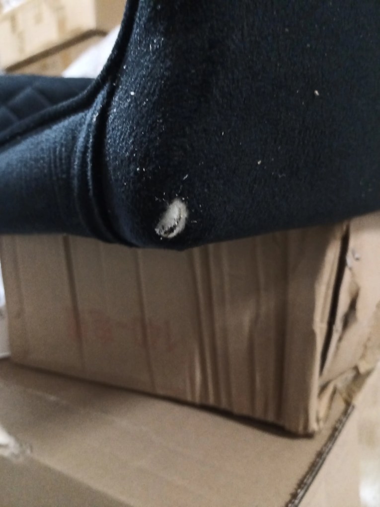 AKCIÓ Fekete bársonyszék NOLA II. minőség