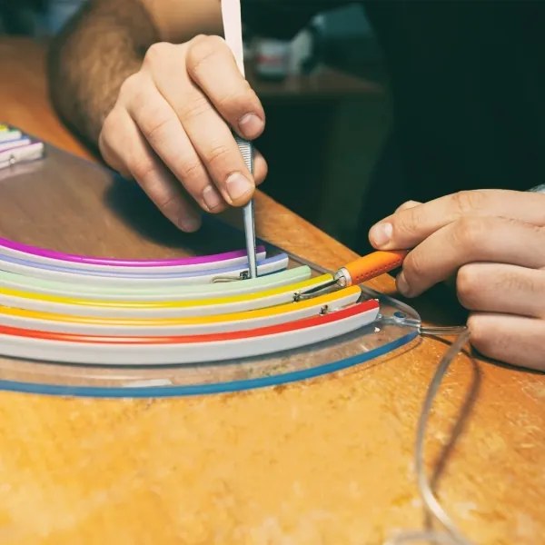 LED Fürdőszobai szalag NEON EKO-FLEX LED/250W/12V IP65 25m narancs