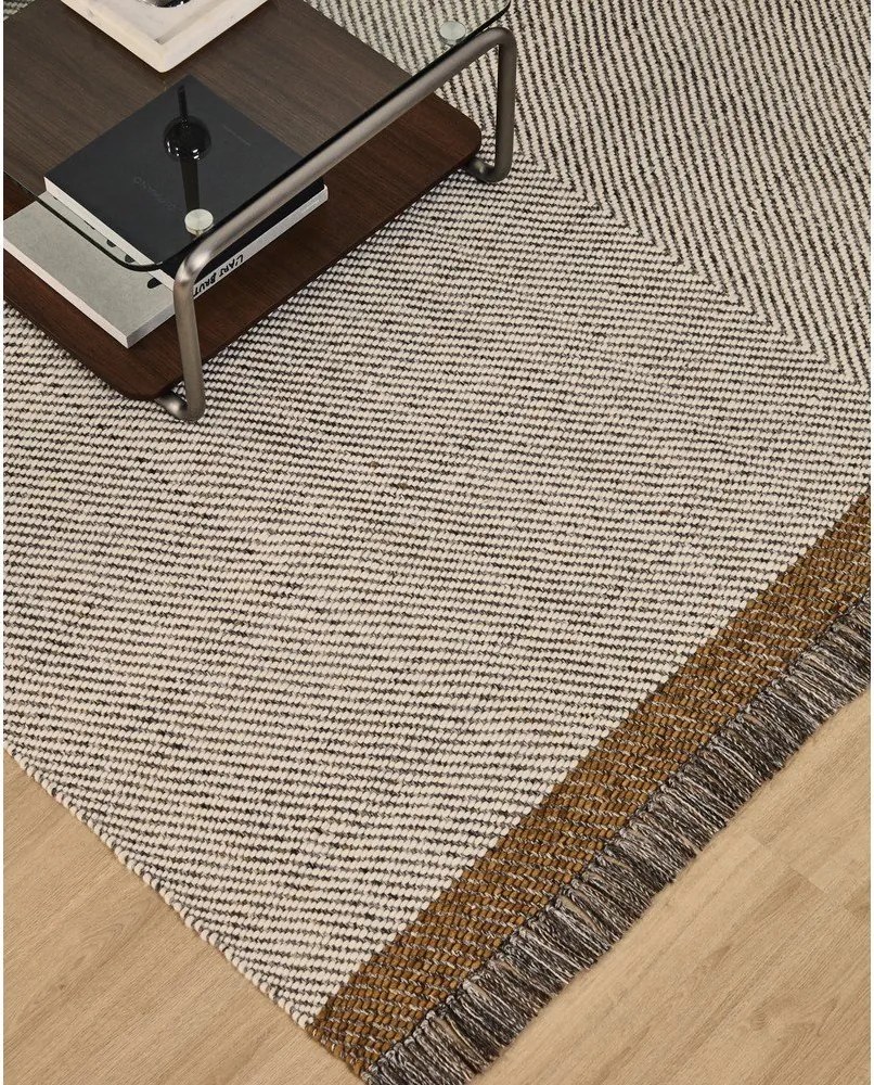 Krémszínű kézi szövésű gyapjú szőnyeg 200x300 cm Brina – Kave Home