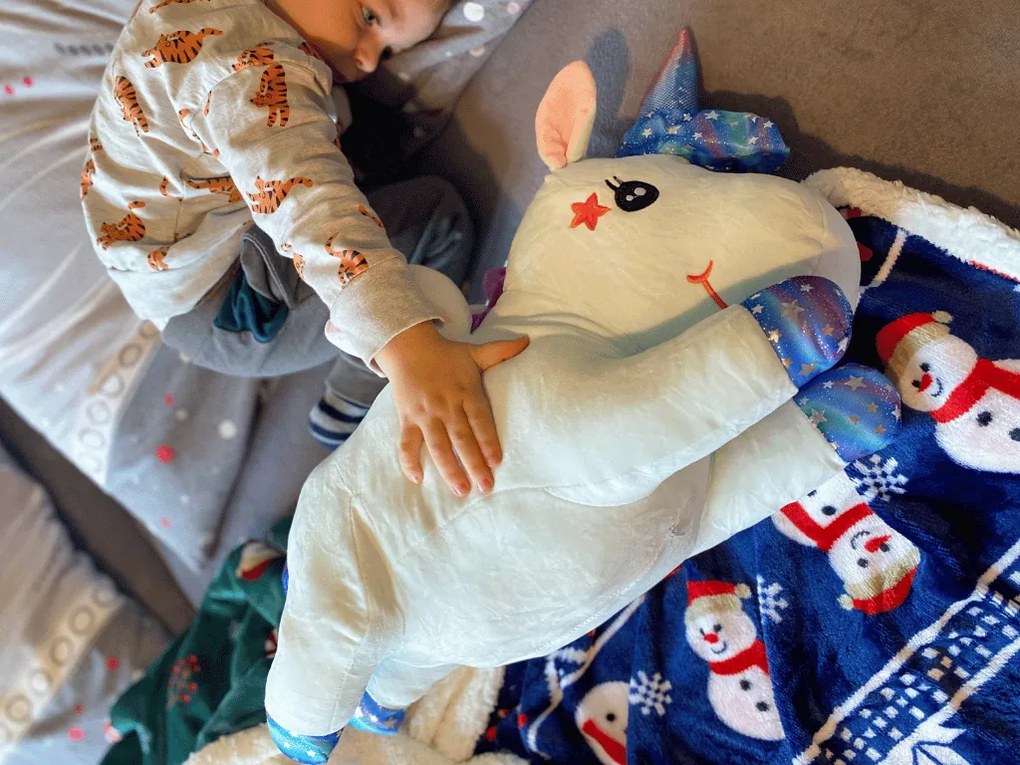 Plüss EGYSZARVÚ kék babatakaróval belül