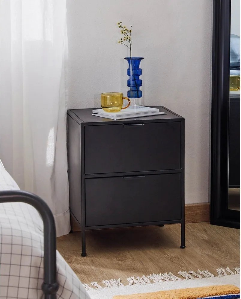 Fekete acél éjjeliszekrény Shantay – Kave Home
