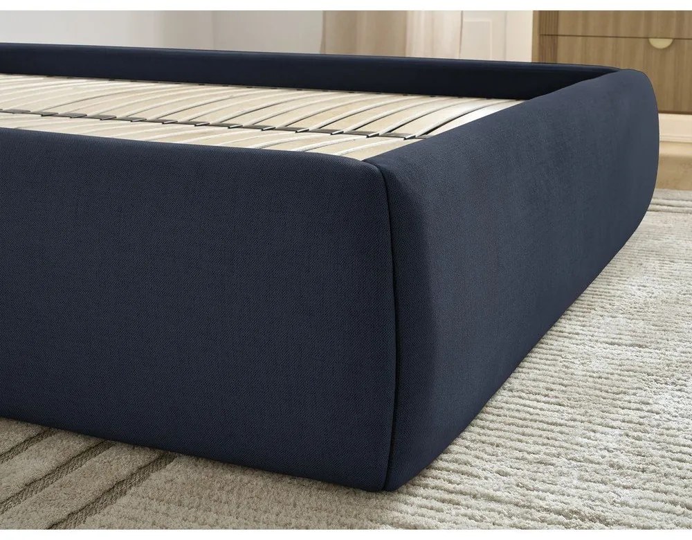 Sötétkék kárpitozott ágyneműtartós franciaágy ágyráccsal, ágytámla nélkül 160x200 cm Inera – Bobochic Paris