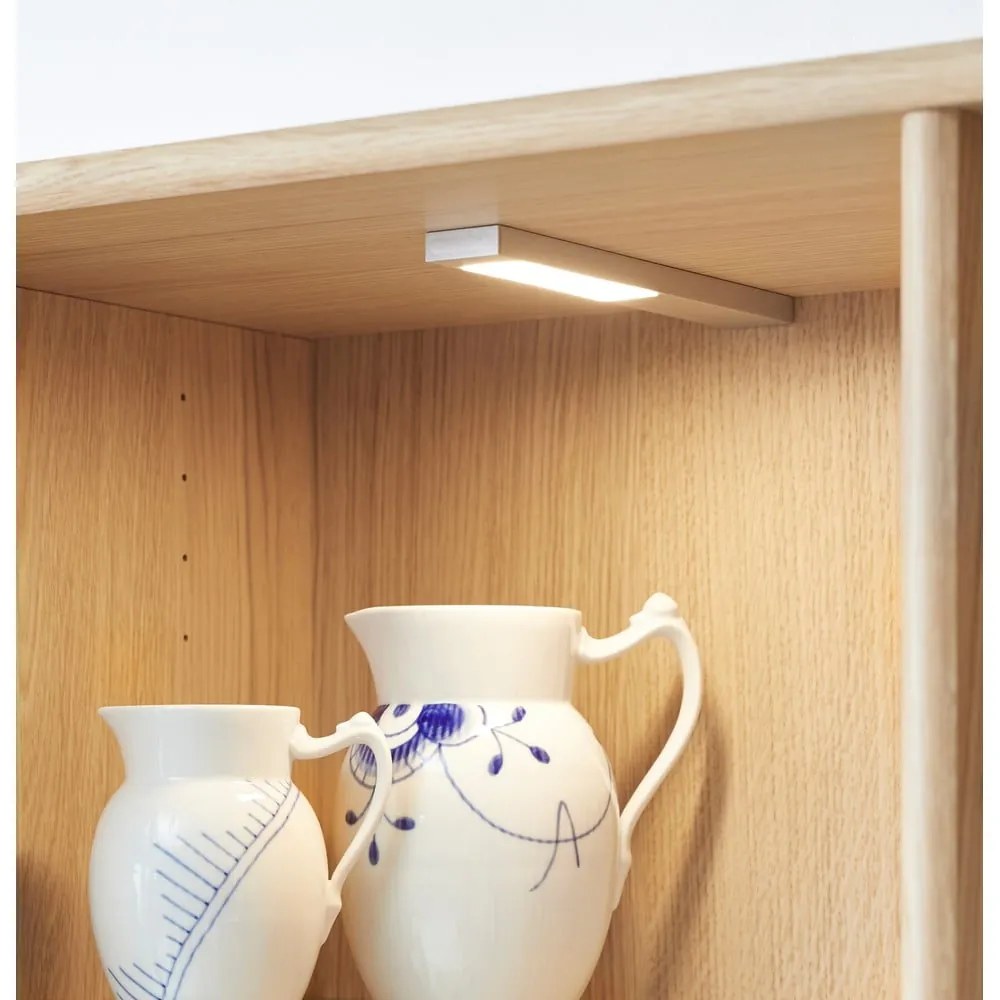 Tálalószekrény tölgyfa dekorral, világítással 89x206 cm Mistral - Hammel Furniture